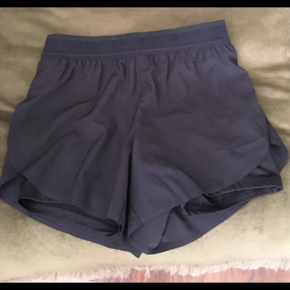 Avia black running shorts smalll 4-6